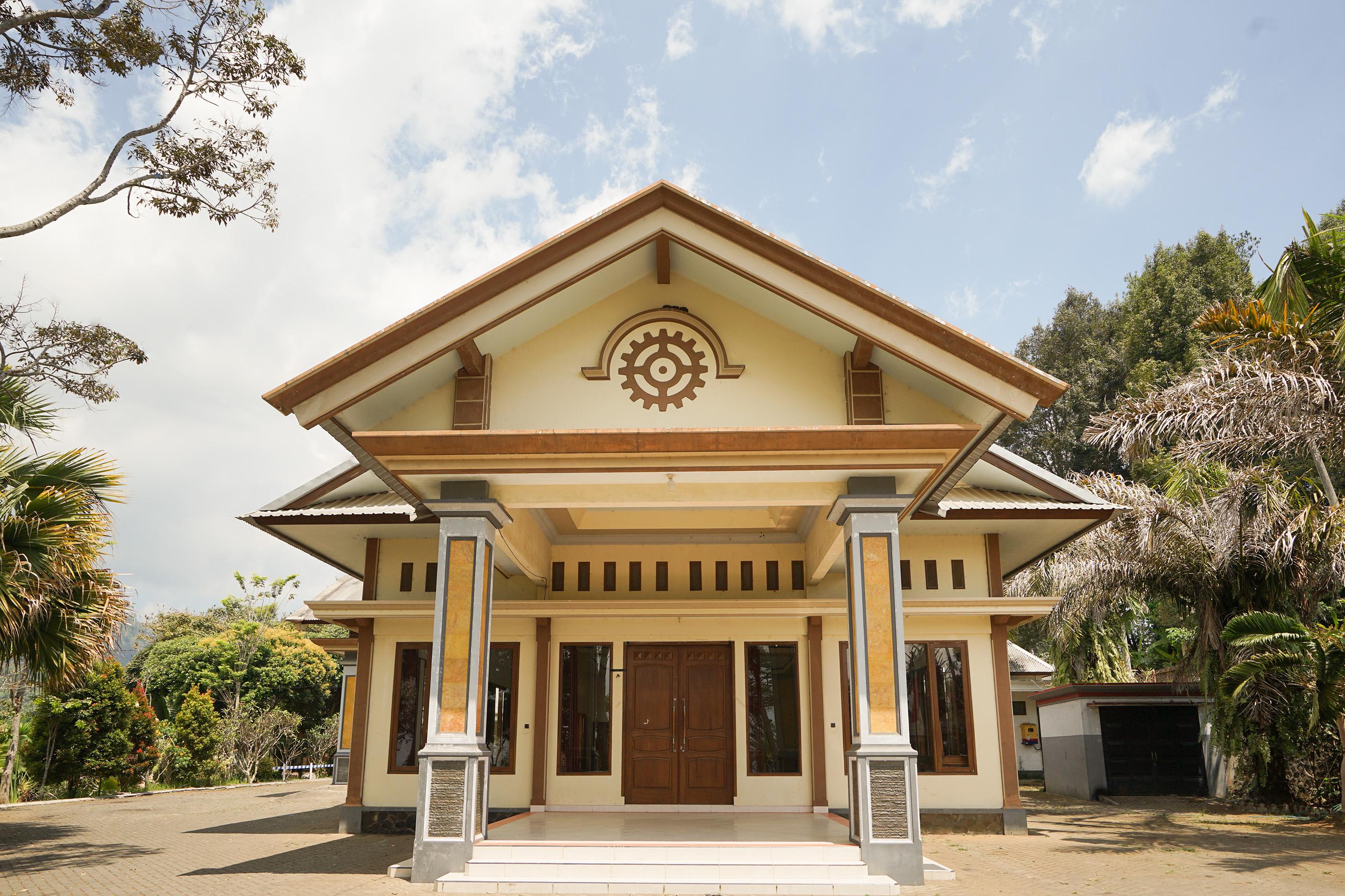 Hotel Bumi Bermi Permai Near Bermi Eco Park Mitra Reddoorz Probolinggo Eksteriør bilde