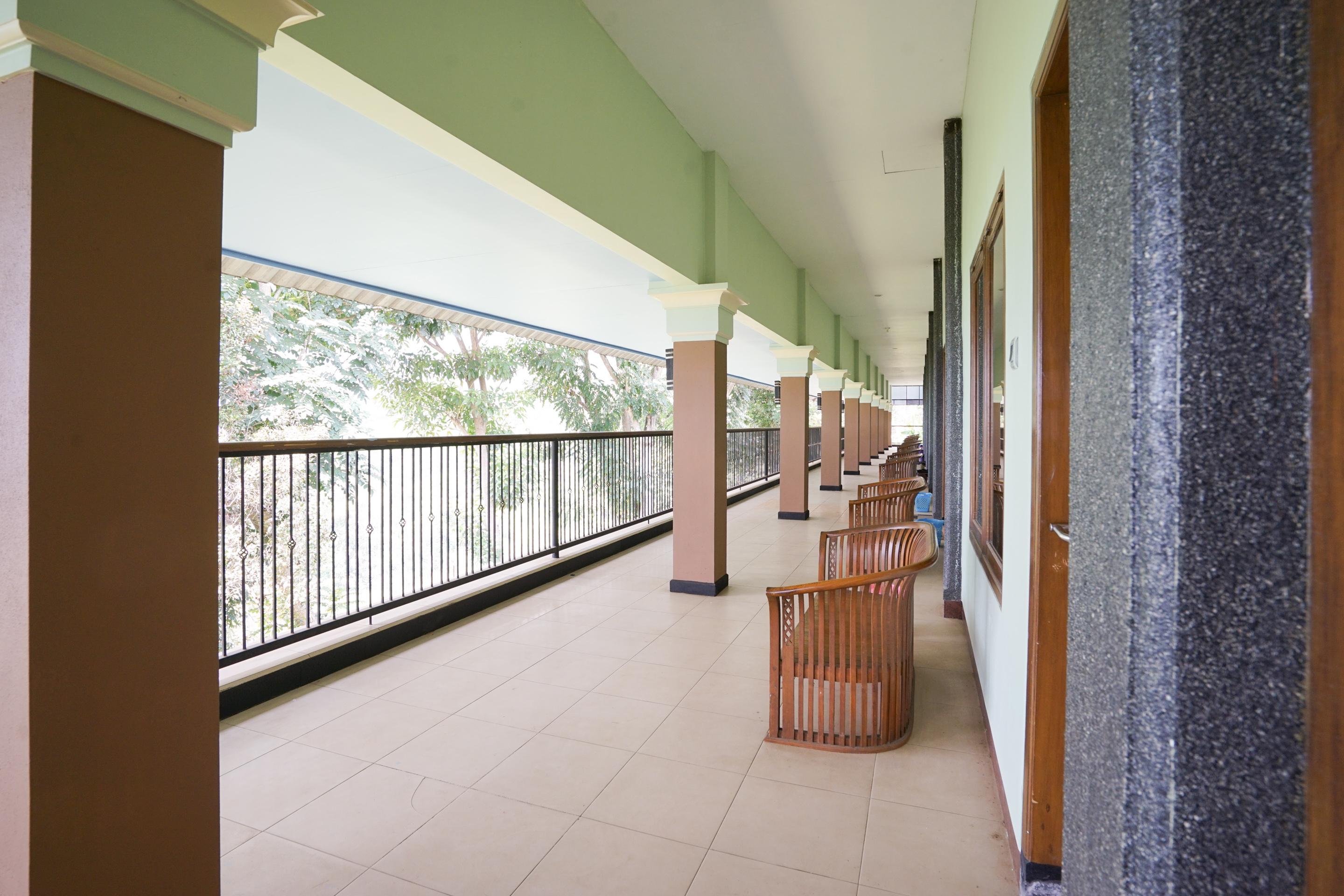 Hotel Bumi Bermi Permai Near Bermi Eco Park Mitra Reddoorz Probolinggo Eksteriør bilde