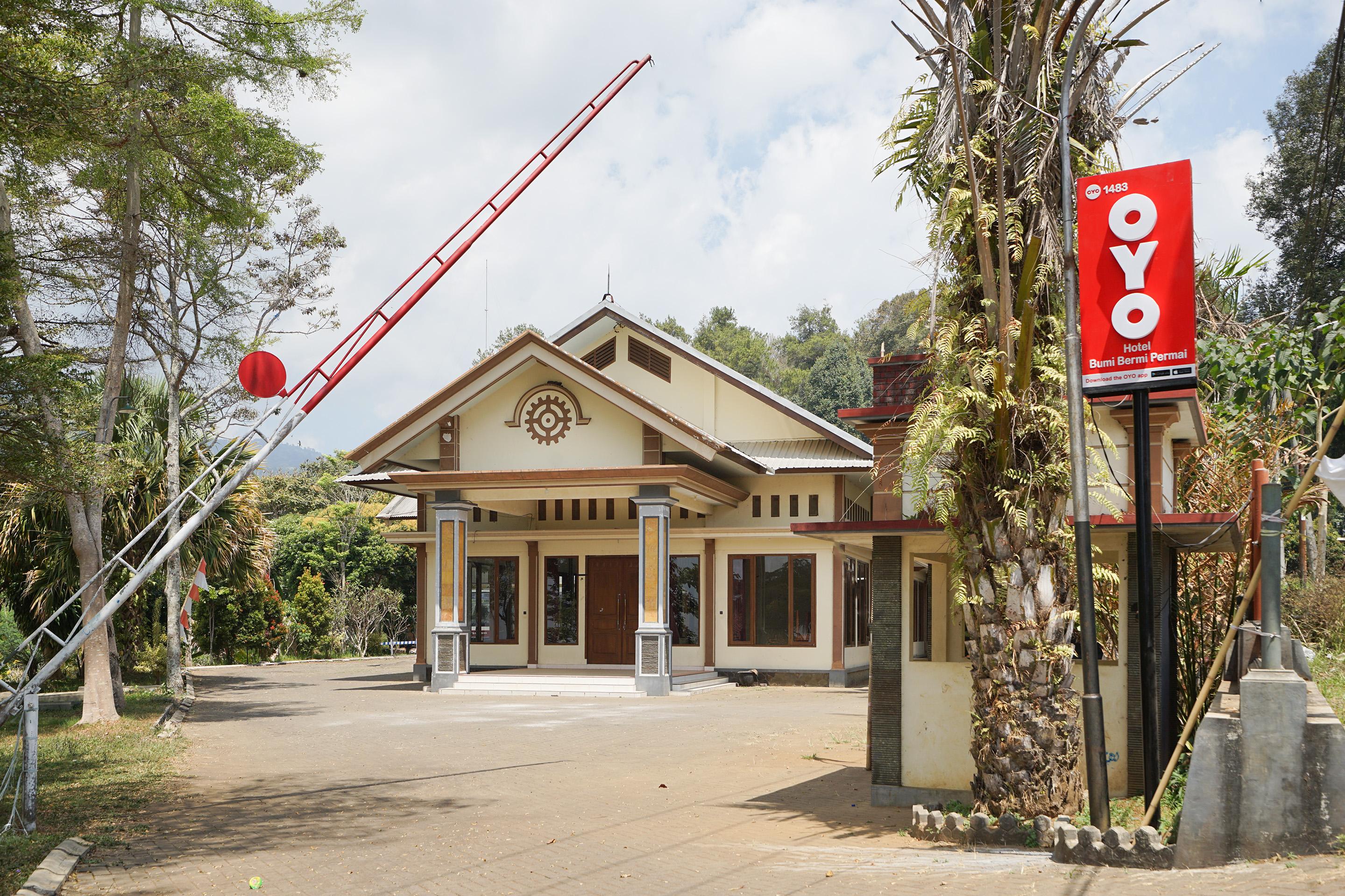 Hotel Bumi Bermi Permai Near Bermi Eco Park Mitra Reddoorz Probolinggo Eksteriør bilde